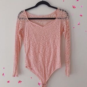 🌸 Pink lace bodysuit 🌸